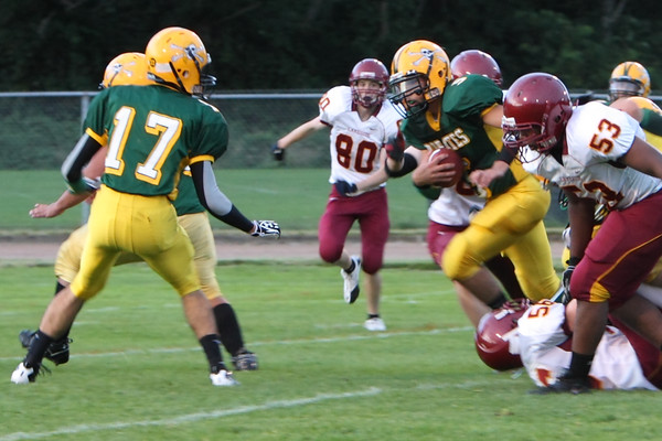 5076 Football v Lakeside 091010
