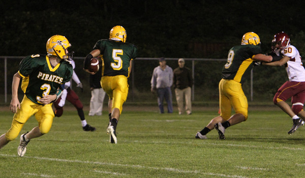 5687 Football v Lakeside 091010
