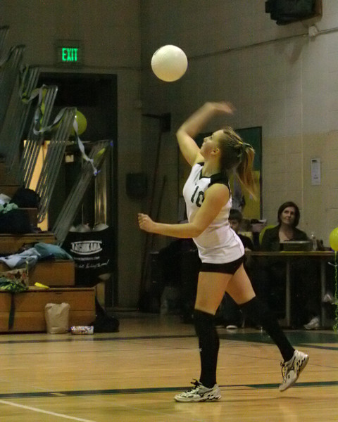 6454 Varsity Volleyball v Orting 102109